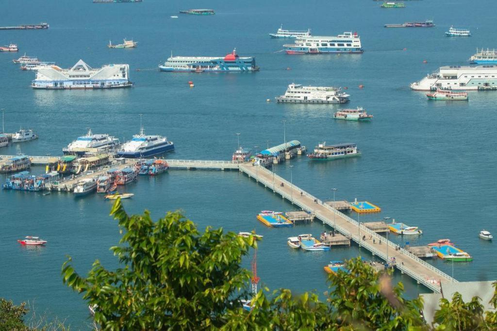 Eastiny Plaza Hotel Pattaya Exterior foto